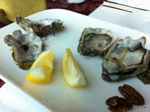 Austern gehören beim Bruchbuffet des Shangri-La Hotels zum Frühstück wie bei uns die Marmelad auf das Brot